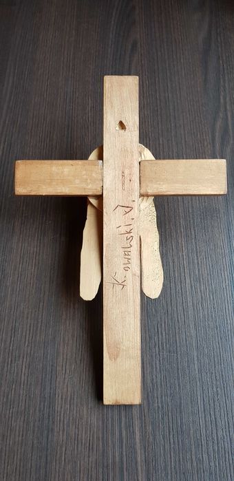 Krzyż zabytkowy drewniany duży