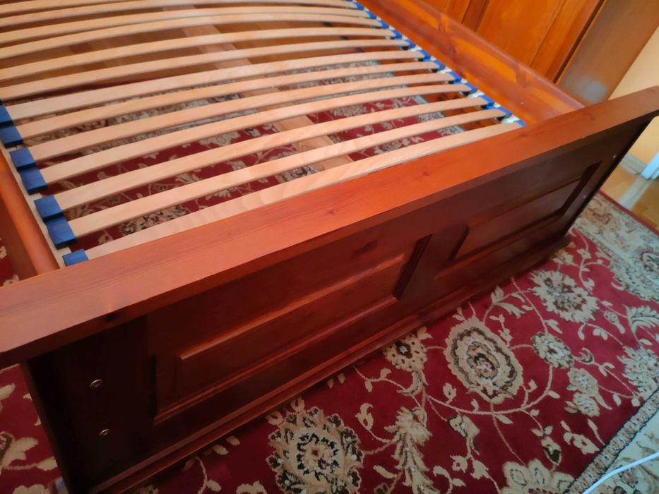 Łóżko drewniane ze stelażem i materacem 120 cm x 200 cm