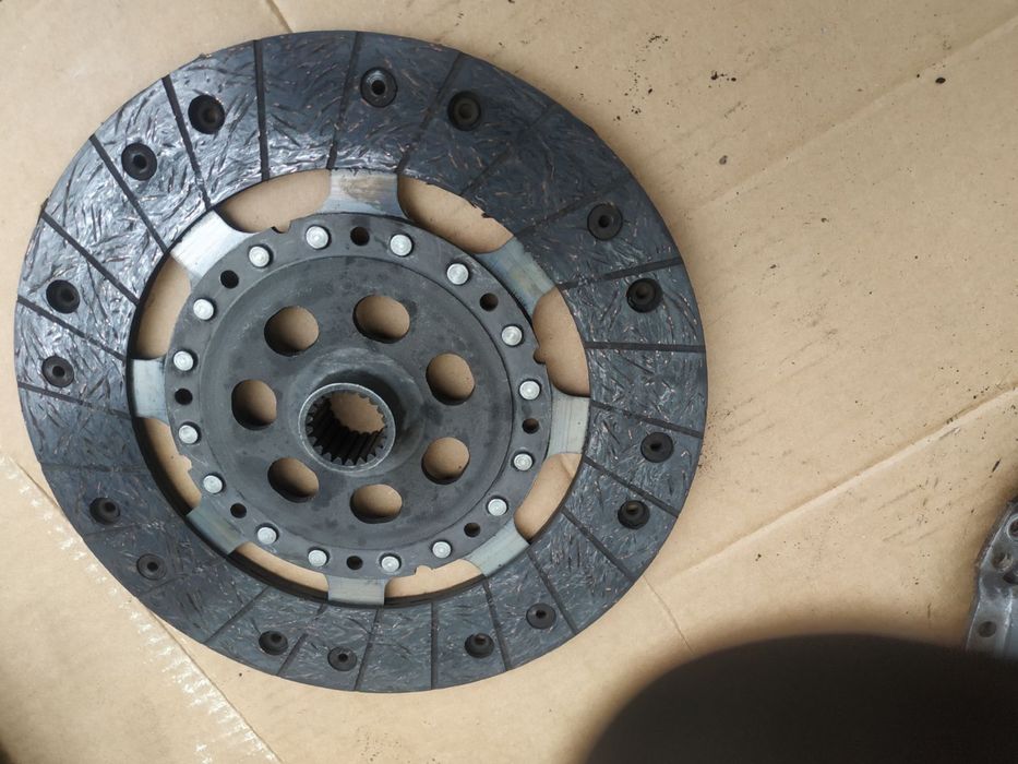 ПРОДАМ Комплект сцеплення в зборі RENAULT