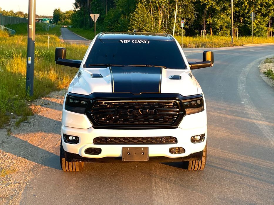 RAM 1500 2023r - Ram 1500 V8 5,7 HEMI eTorque 4x4 | NOWY! Okazja! Duże Radio