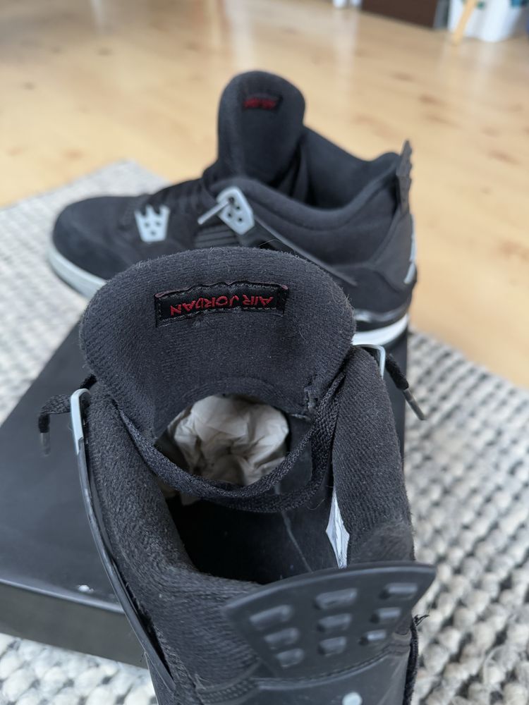 Jordan 4