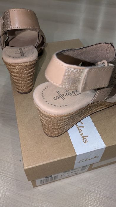 Босоніжки Clarks