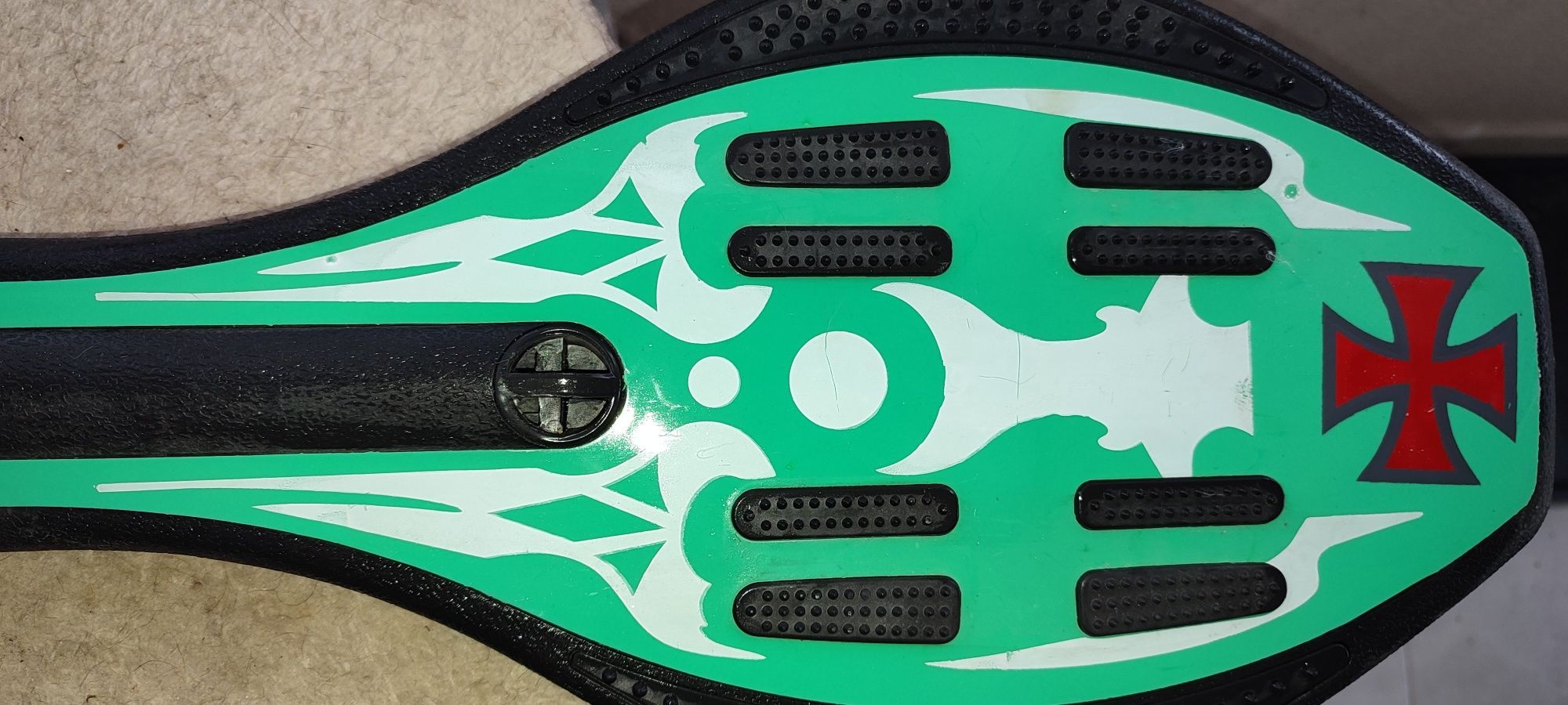 Wave skate board