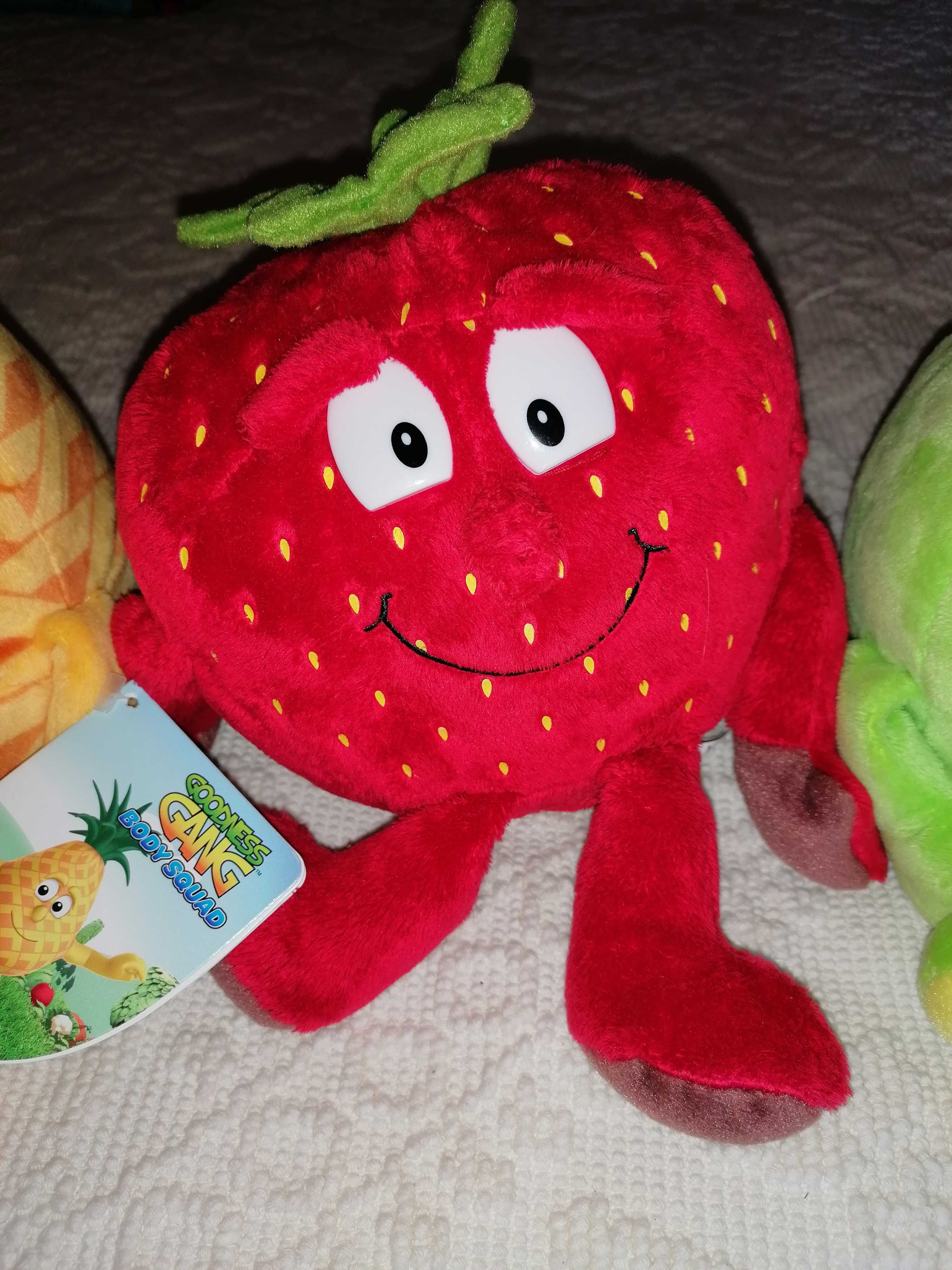 4 Peluches frutas