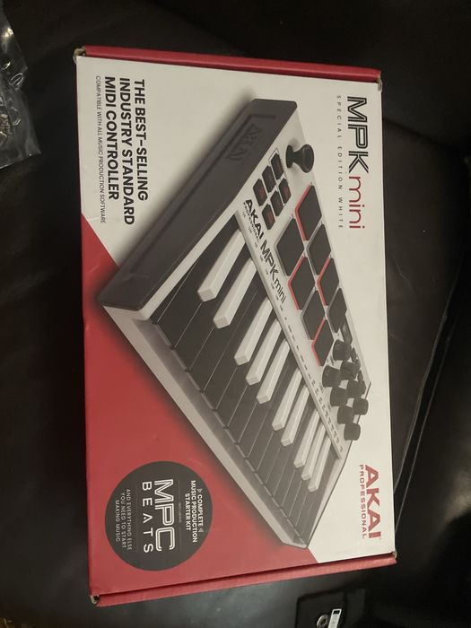 Akai MPK mini Special White Edition