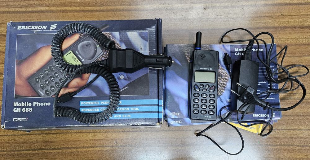 Telemóvel Sony ericsson gh 688 colecionadores