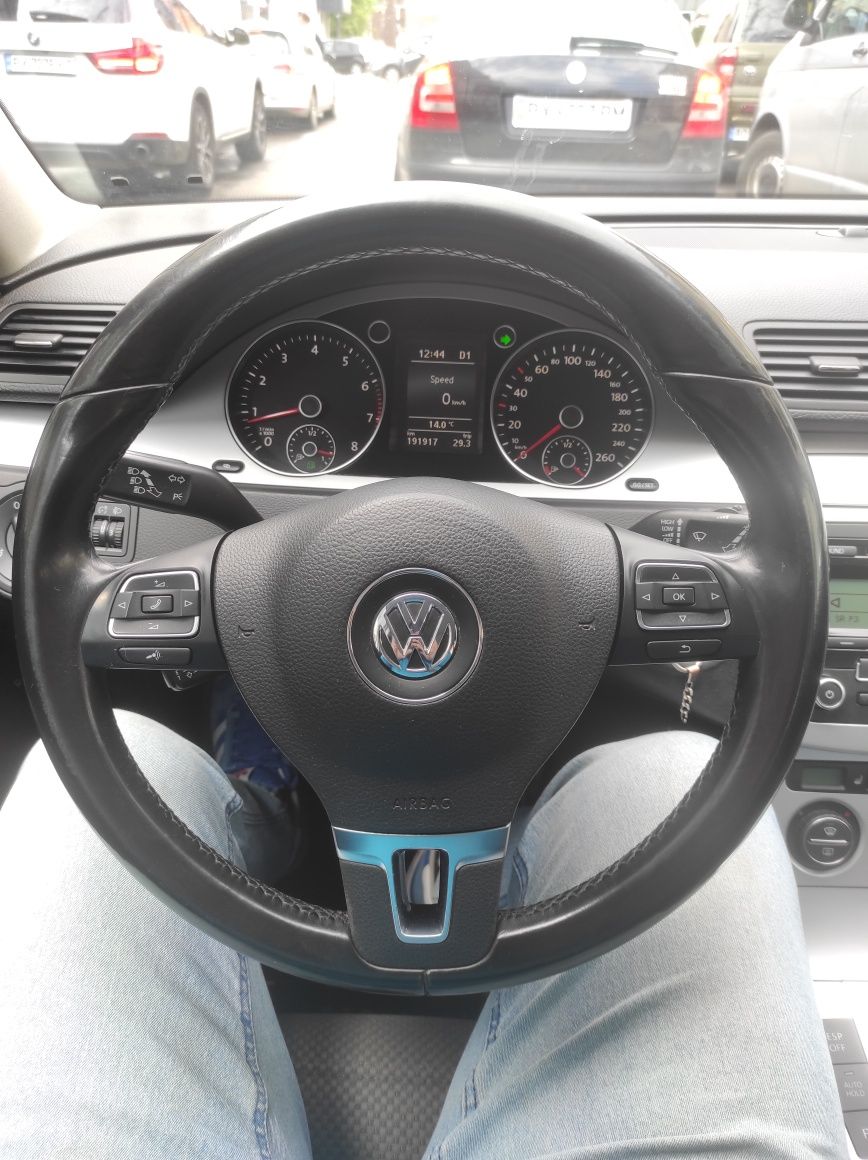 Продам автомобіль volkswagen b6 2009 рік газ