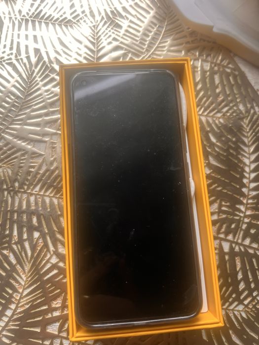 Real me 8 pro telefon