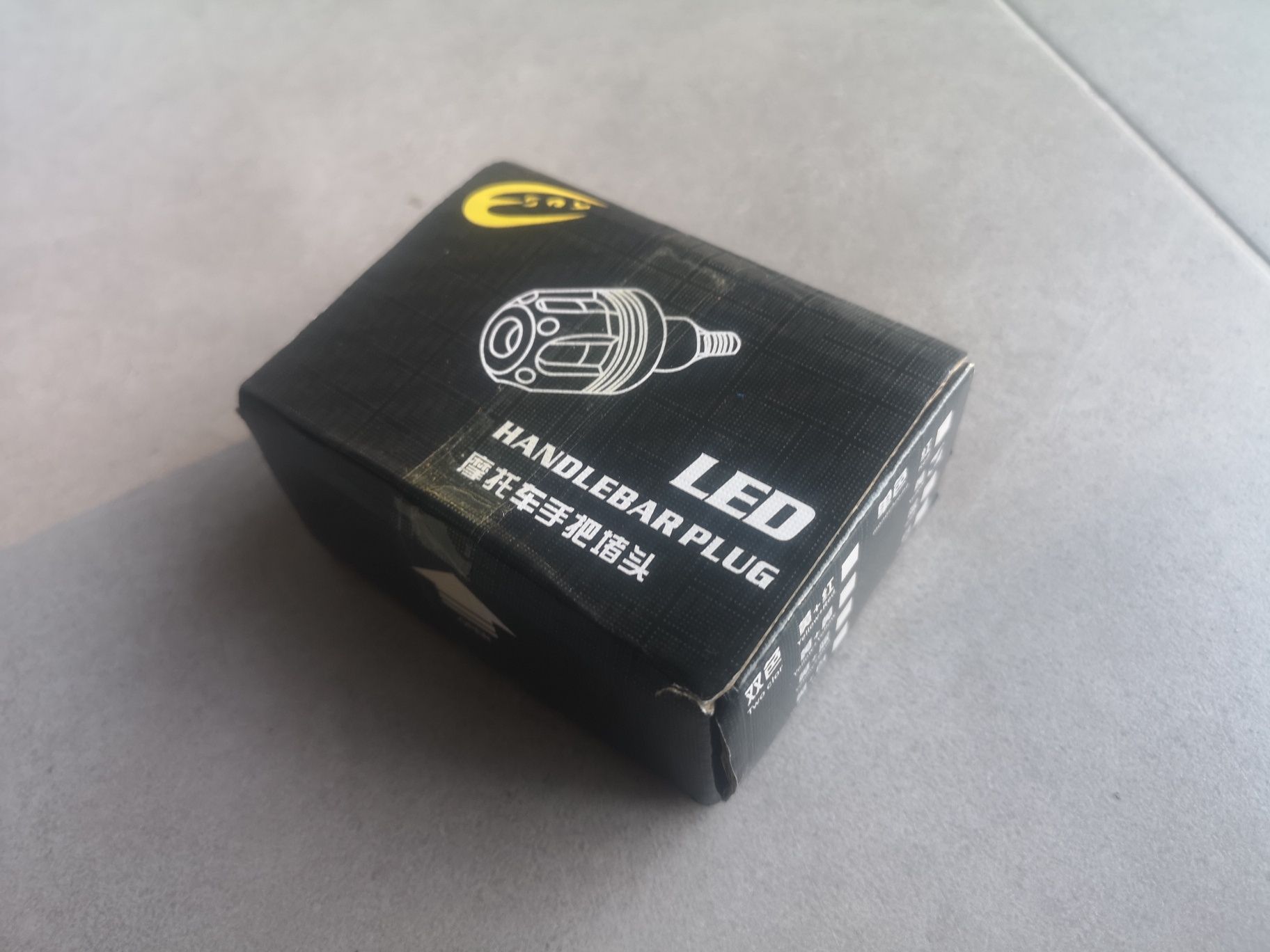 Kierunkowskazy motocyklowe LED w kierownice 12v