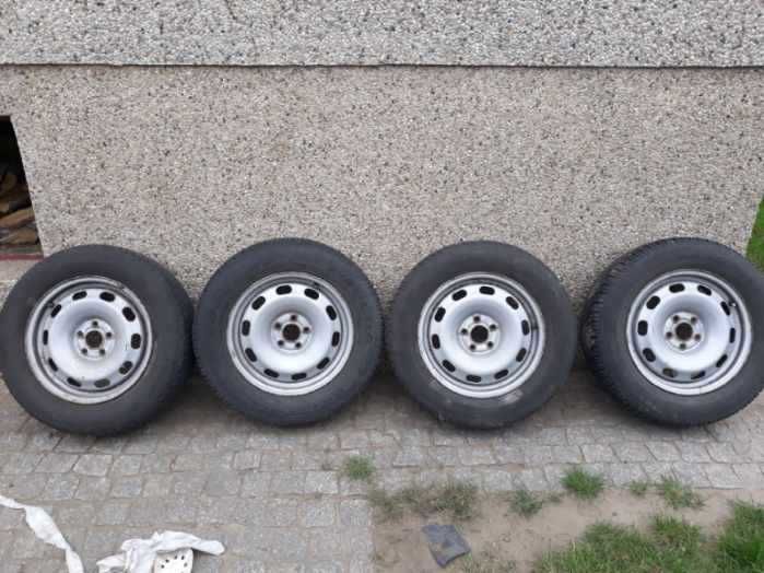 Sprzedam komplet opon Rozmiar 195/65r 15