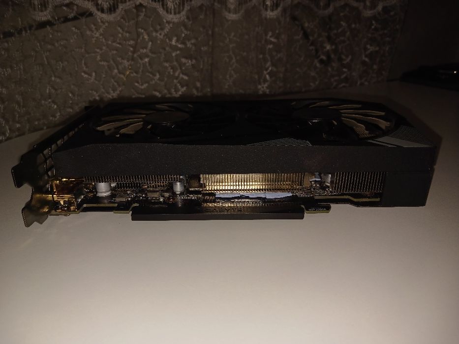 Gigabyte RTX 3060 12 gb windforce oc