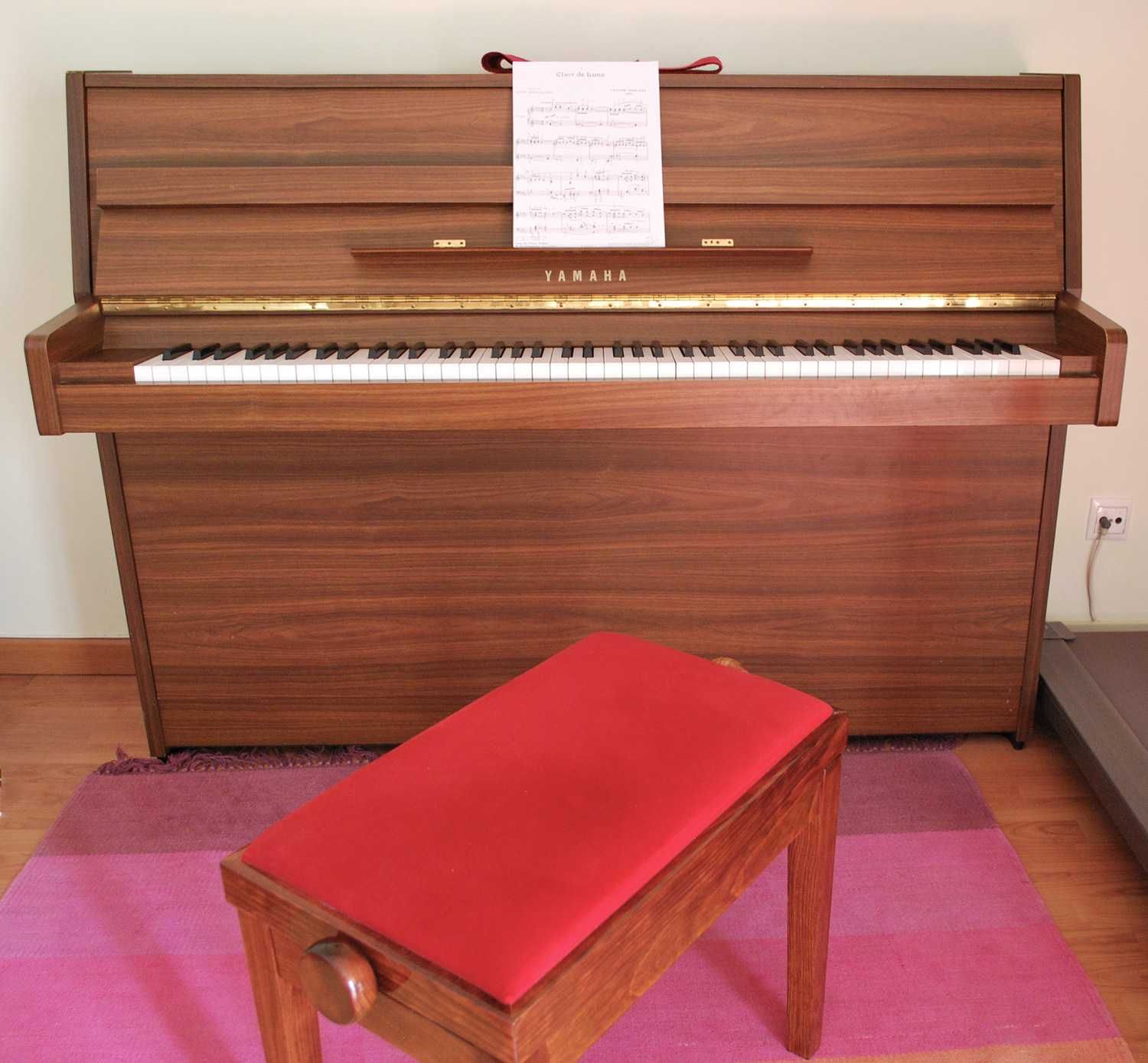 Piano Acústico YAMAHA C 108