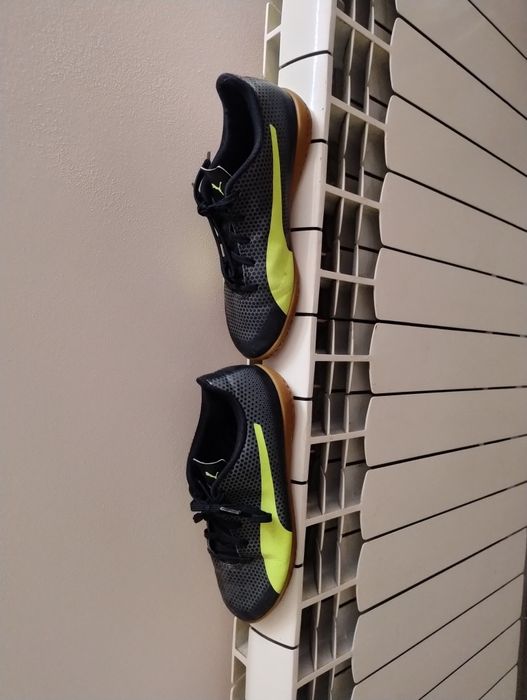 Buty halówki sportowe Puma 37,5 Kipsta 34