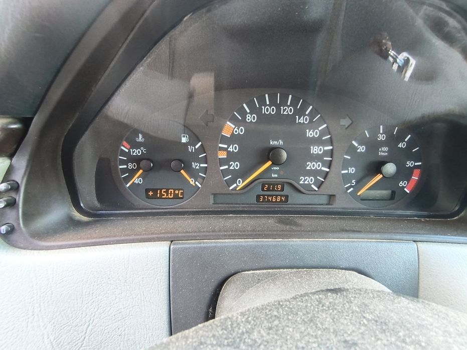 Mercedes E220 diesel