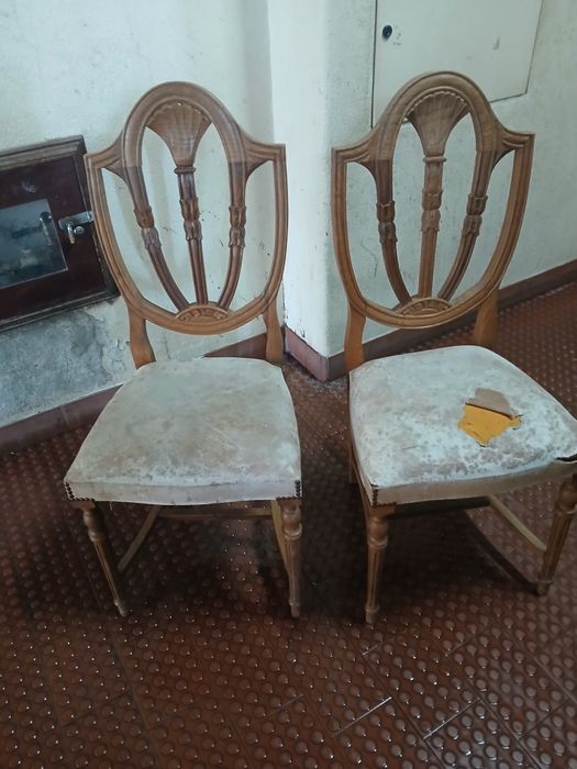 6 cadeiras antigas em bom estado para restauro do tecido