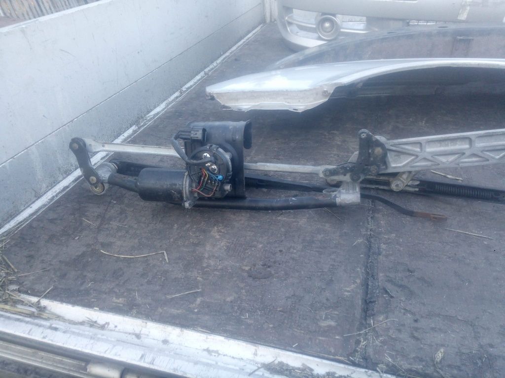 Sprzedam części do Hyundai Trajet