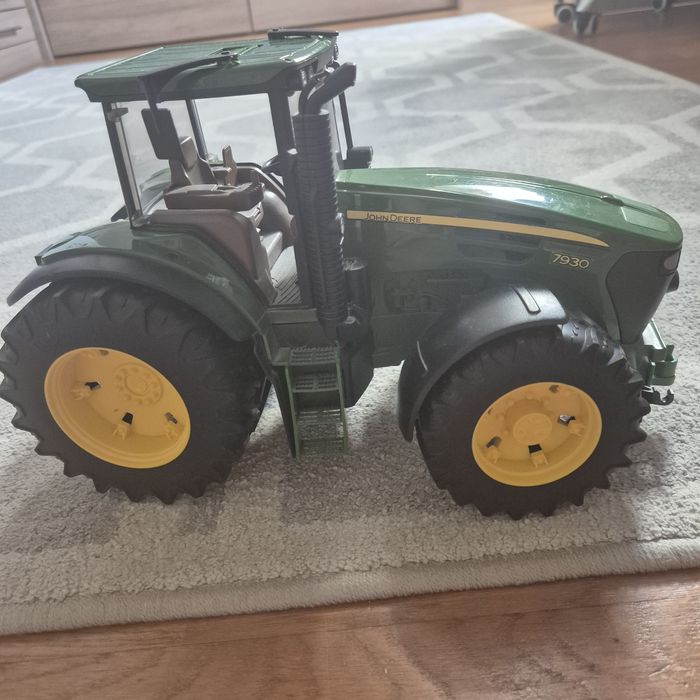 Traktor bruder John deer