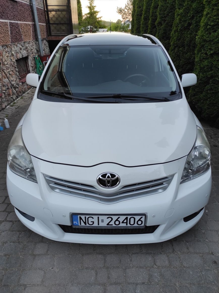 Toyota Verso 2011