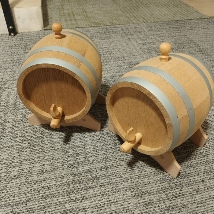 Beczki na wino dwie sztuki