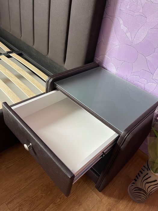 Ліжко двоспальне 1600*2000 + тумба приліжкова Andromeda Dynasty