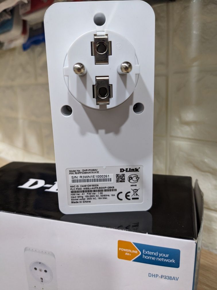 Адаптер Powerline D-Link DHP-P338AV