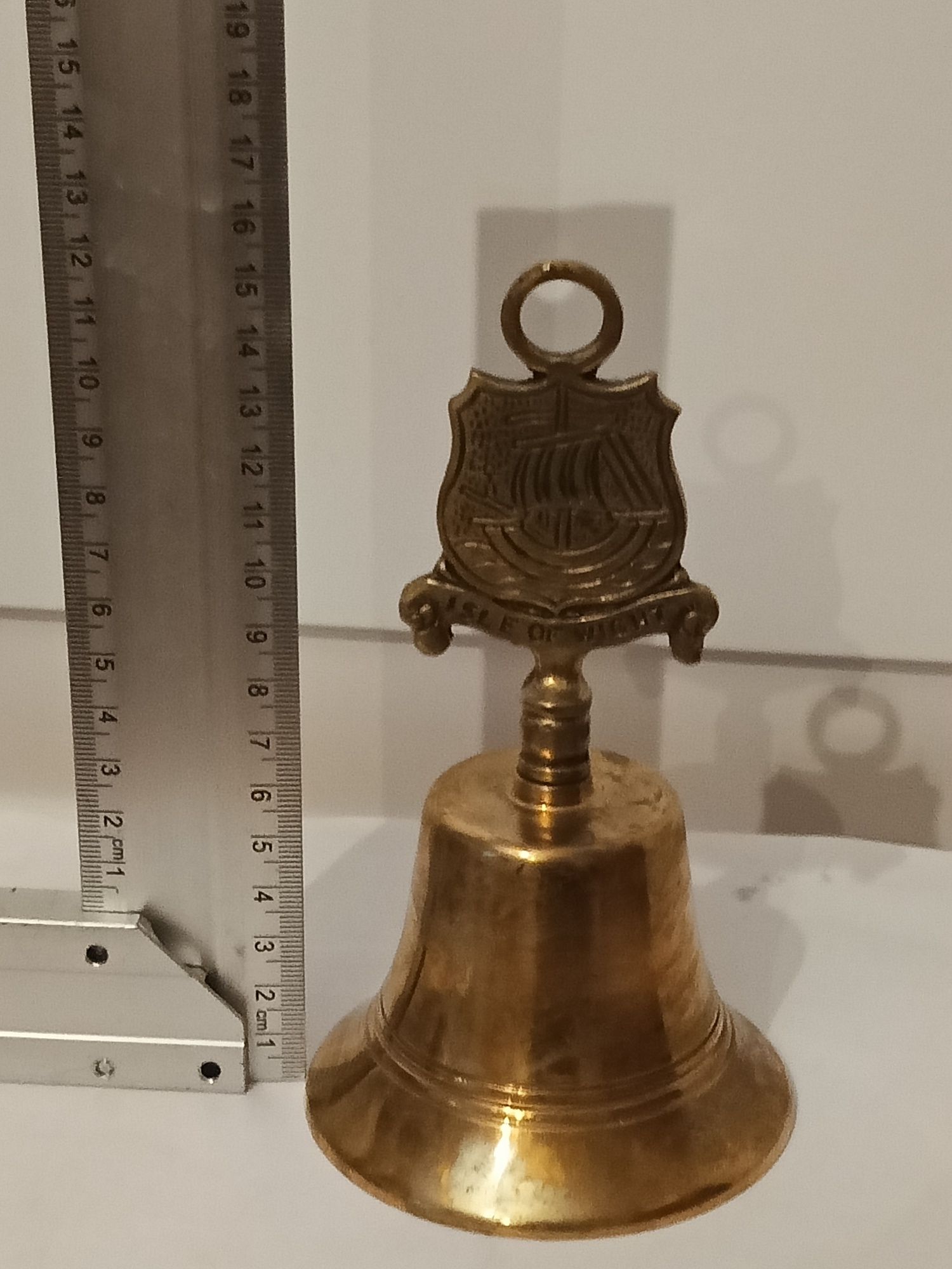 Dzwonek stołowy wykonany z mosiądzu
