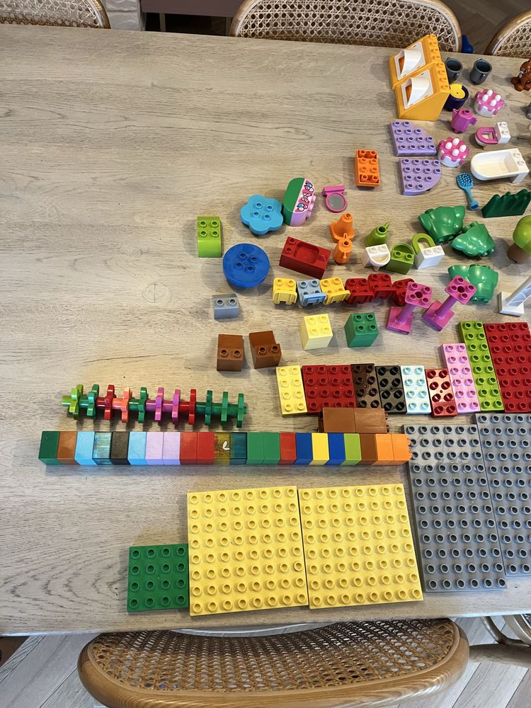LEGO DUPLO zestaw ok. 180 elementów