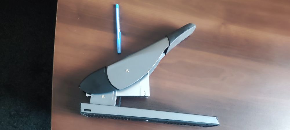 Степлер EAGLE 8539 (до 200 листов)