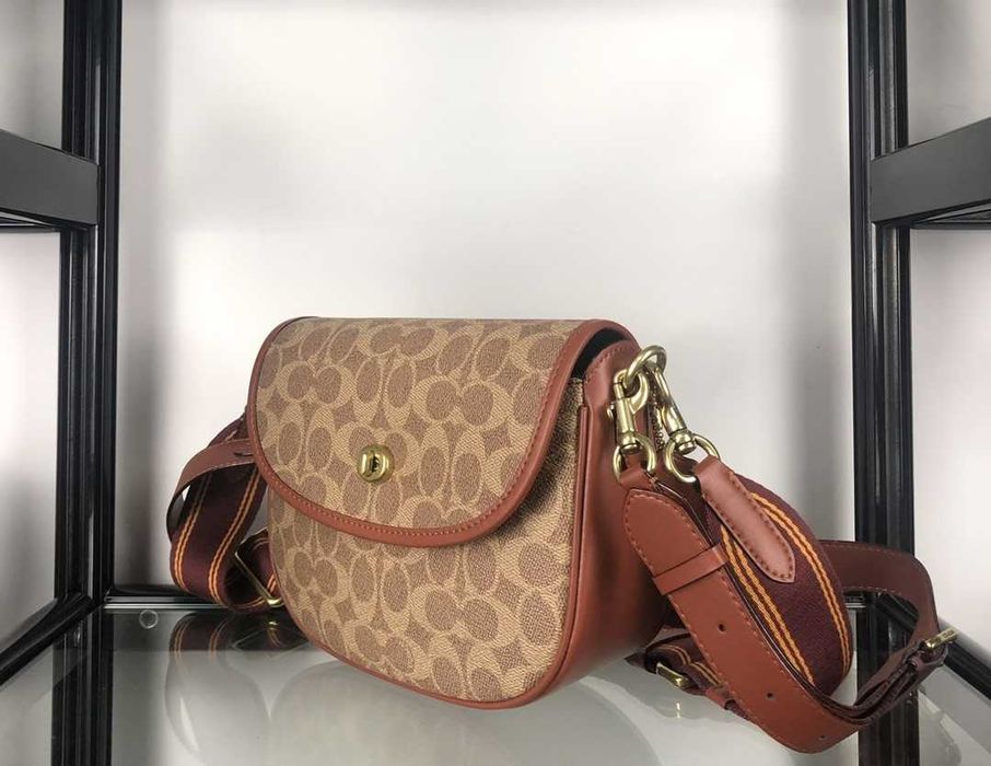 Шкіряна сумка Coach saddle
