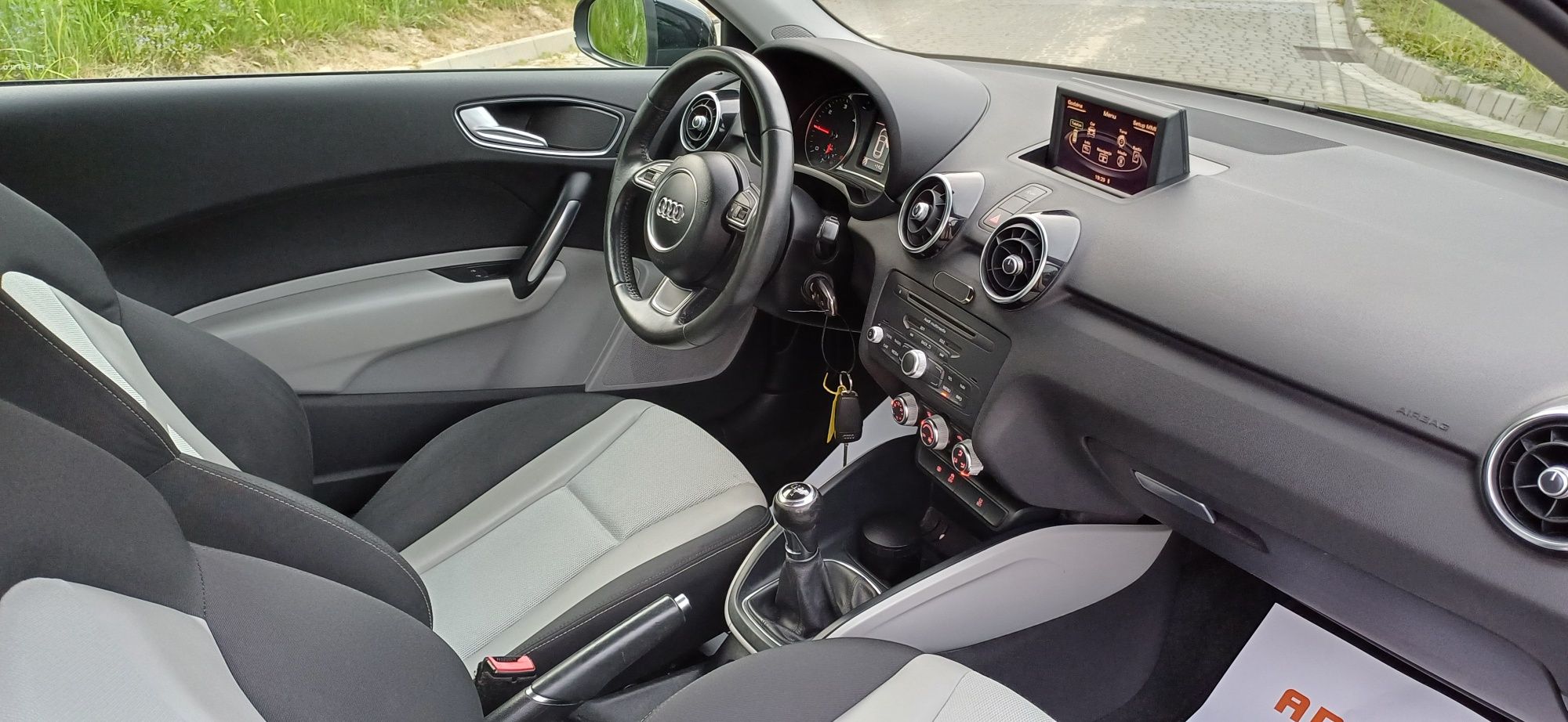 Audi A1 1.6 TDI#Xenon#NAVI#klimatronic