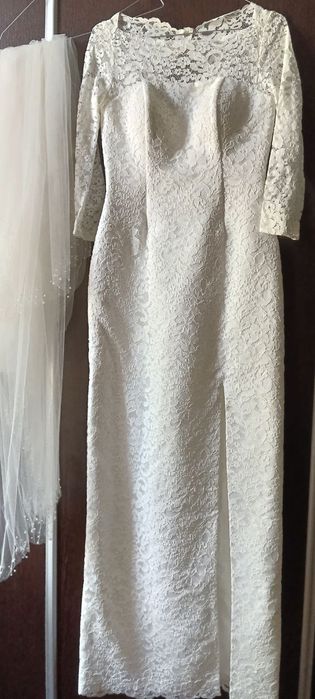 Продаю весільну сукню