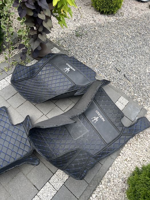 Maserati ghibli pikowane dywaniki eko skora niebieskie