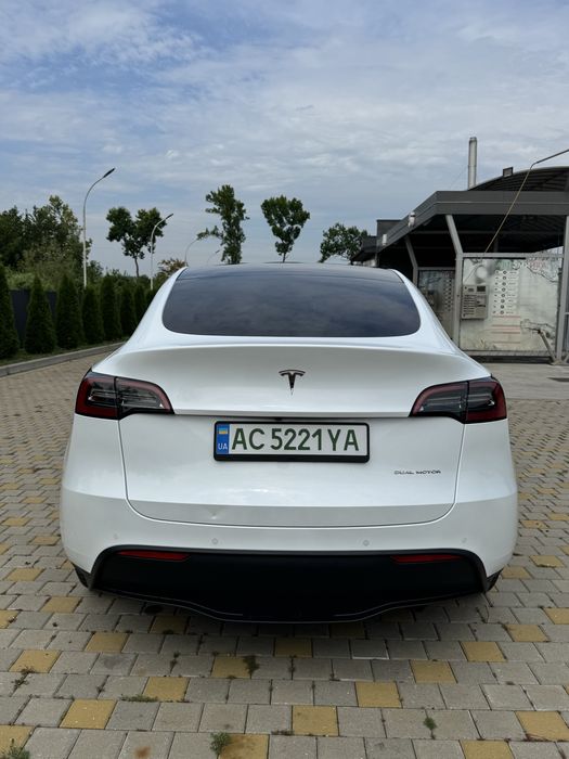Tesla Model Y 2023  Long Range DM 82kw (Європа)