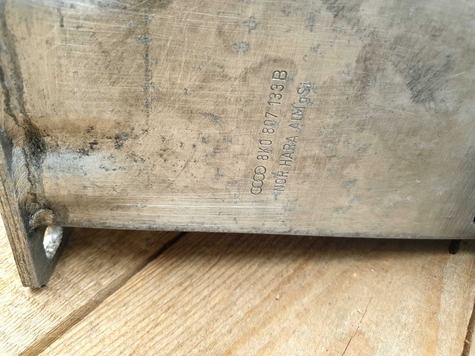 Усилитель бампера 8K0 807 113 B Audi Ауді A4 B8