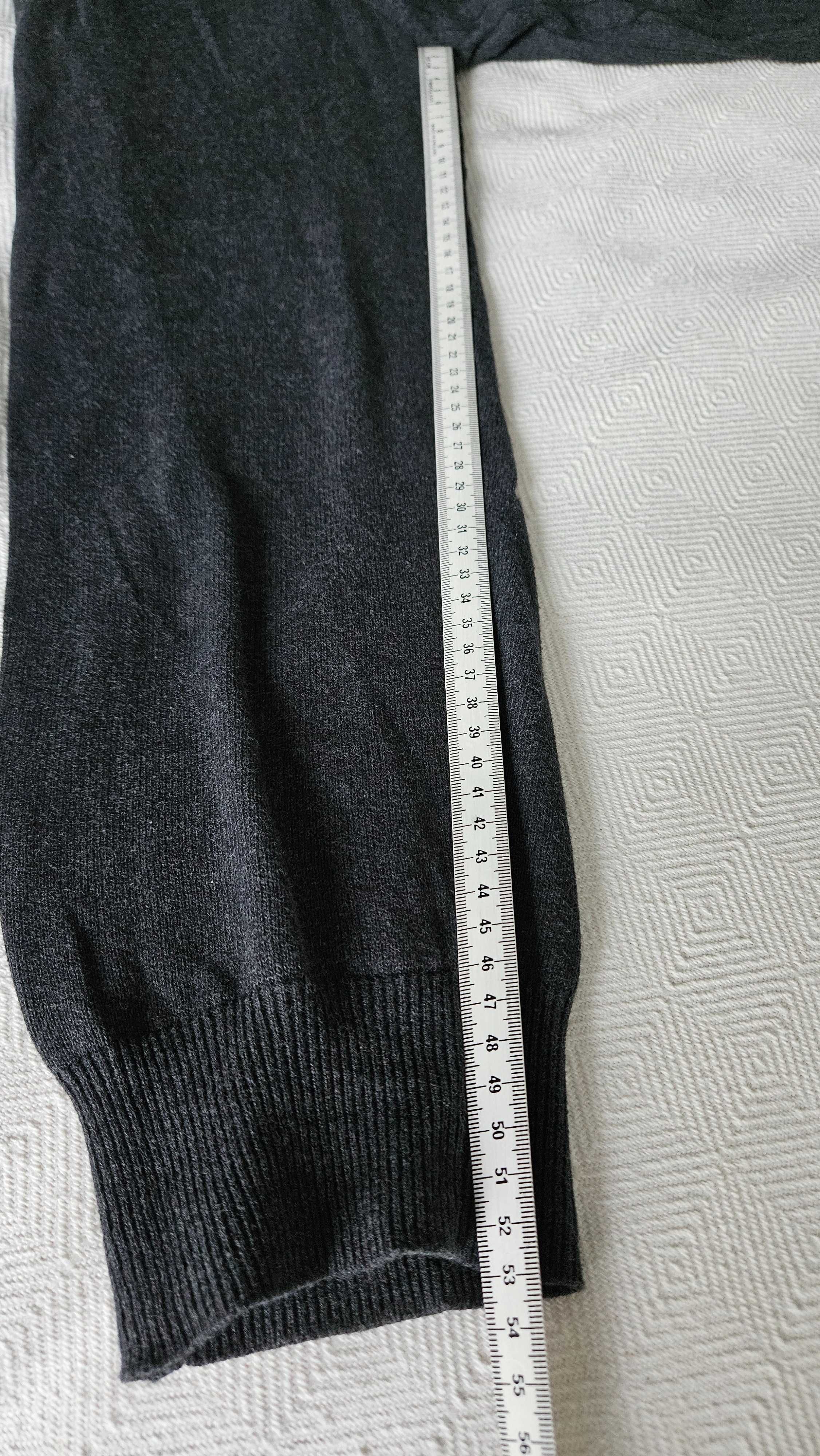 Sprzedam sweter marki Carry