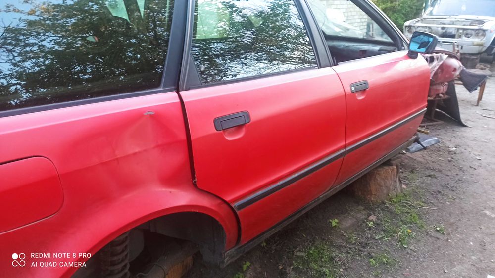 Двері праві Ауді 80 B4