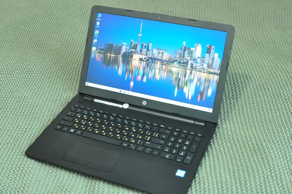 Игровой ноутбук HP 15  (Core i3/ 8Gb/1000Gb /intel HD  2Gb)