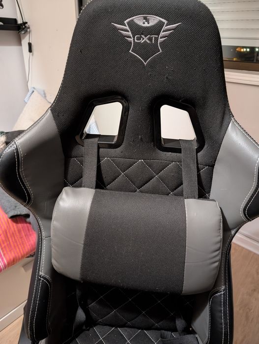 Cadeira Trust Gaming GXT