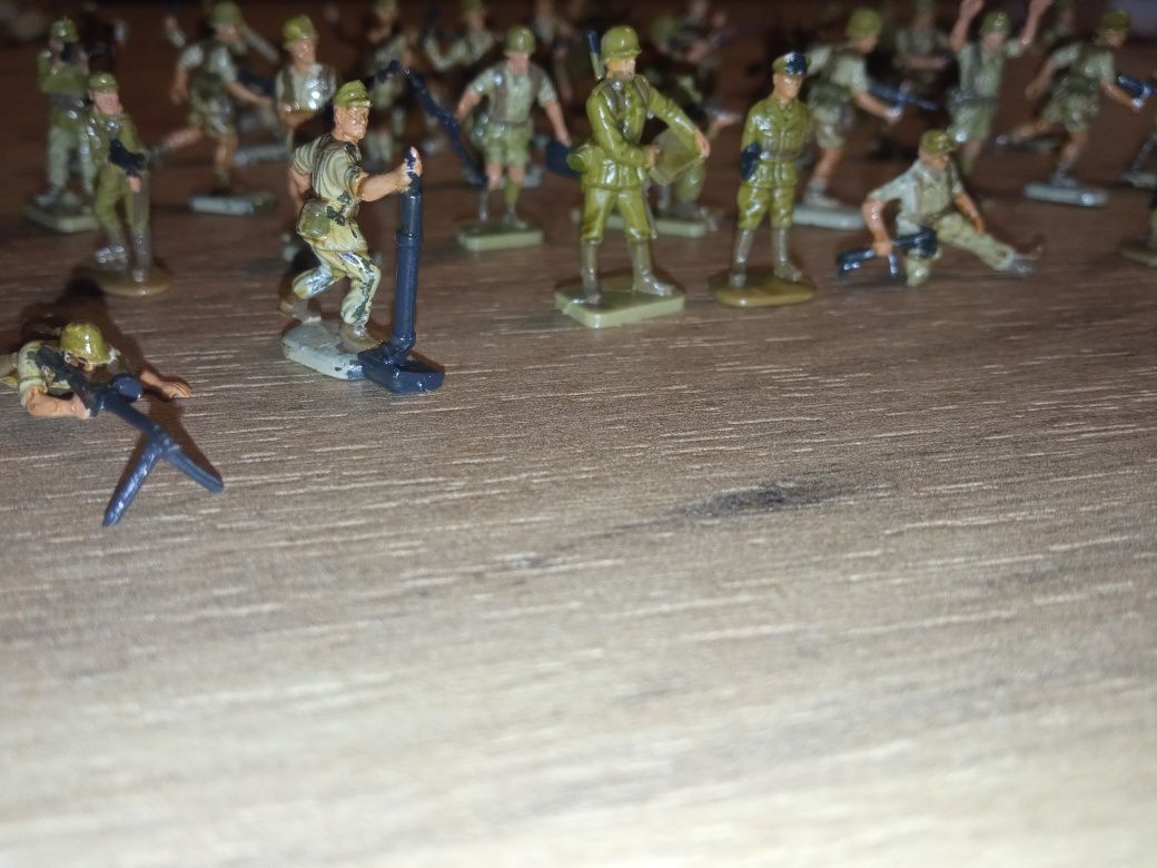 Żołnierzyki, figurki