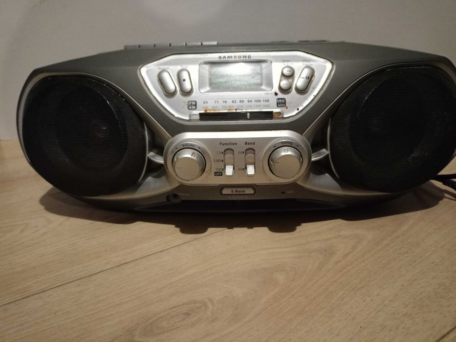 Магнитола переносная Samsung RCD-V530