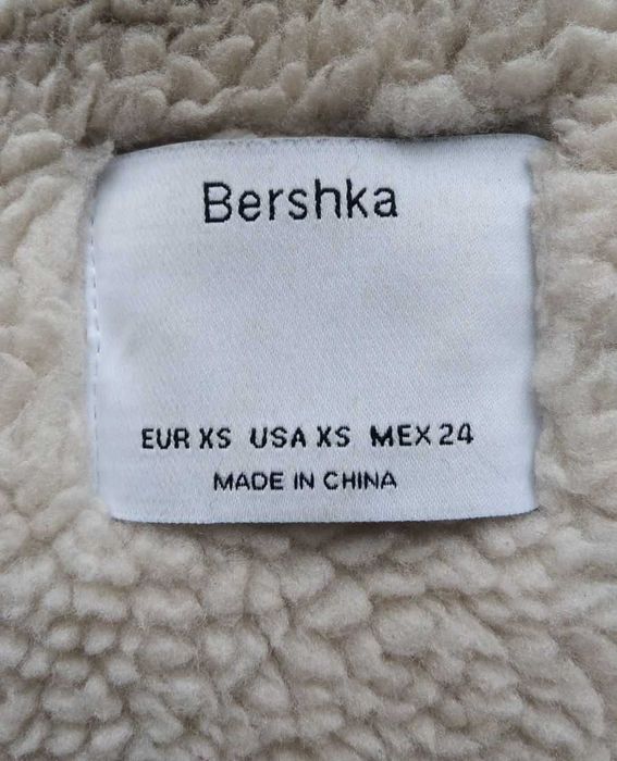 Bershka дублянка розмір XS