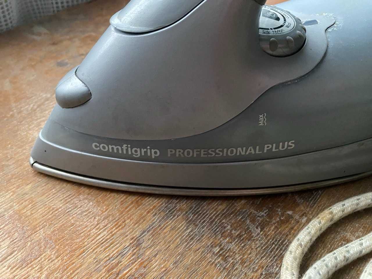 Праска Morphy Richards ComfiGrip Professional Plus 1800W