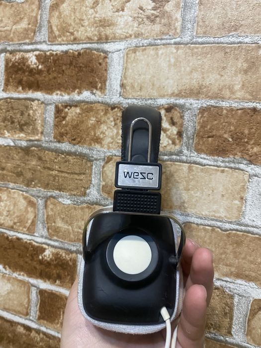 Навушники Wesc зручні з гарним звуком
