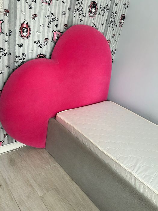 Łóżko dziewczęce, UNIKAT