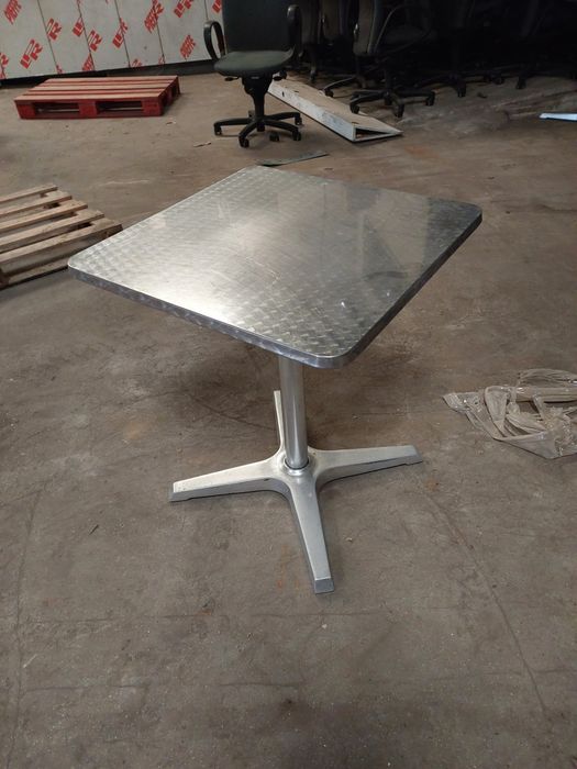 Mesa (em otimo estado)