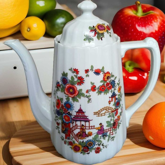 Dzbanek Seltmann Weiden Bavaria z motywami chińskimi - porcelana