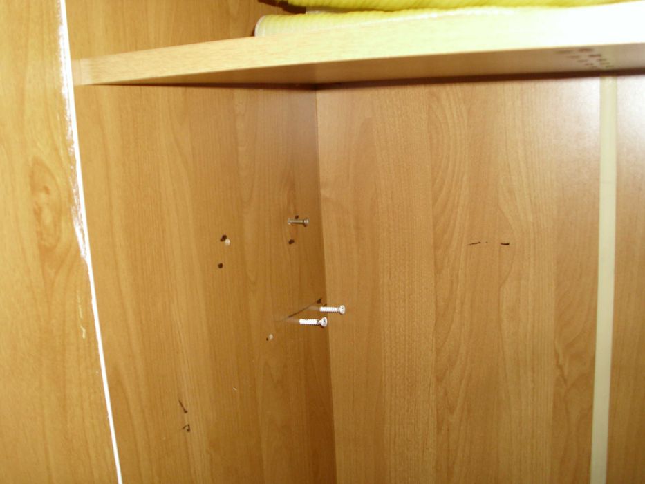 szafa dwudrzwiowa biała do kuchni przedpokoju spiżarni 2mx60cmx32cm