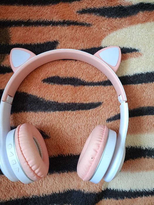 Навушники з вушками