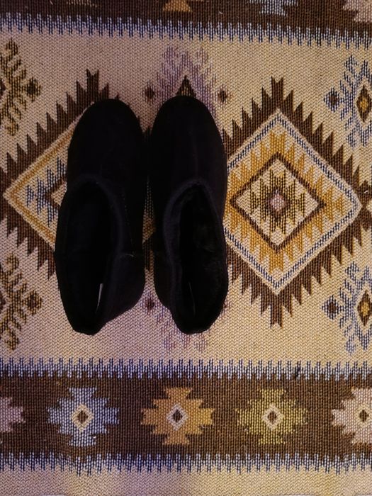 Obuwie damskie zamszowe