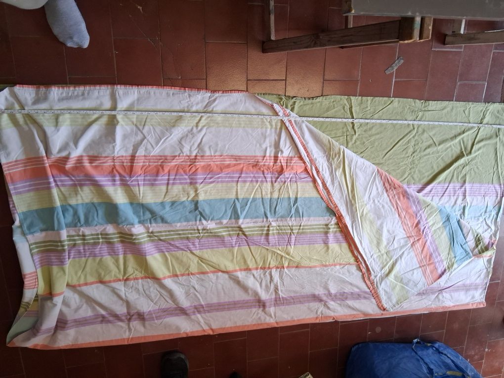 Roupa de cama praticamente nova